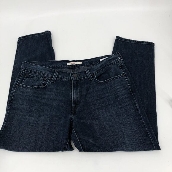 Levi's Blue Boyfriend Jeans | Mid-Rise, Cotton, Made In Sri Lanka - Picture 3 of 6